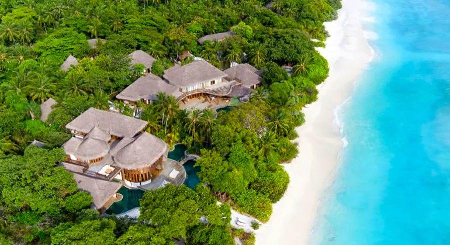 Cover Image for A luxurious resort in the Maldives is on the lookout for a new bookseller