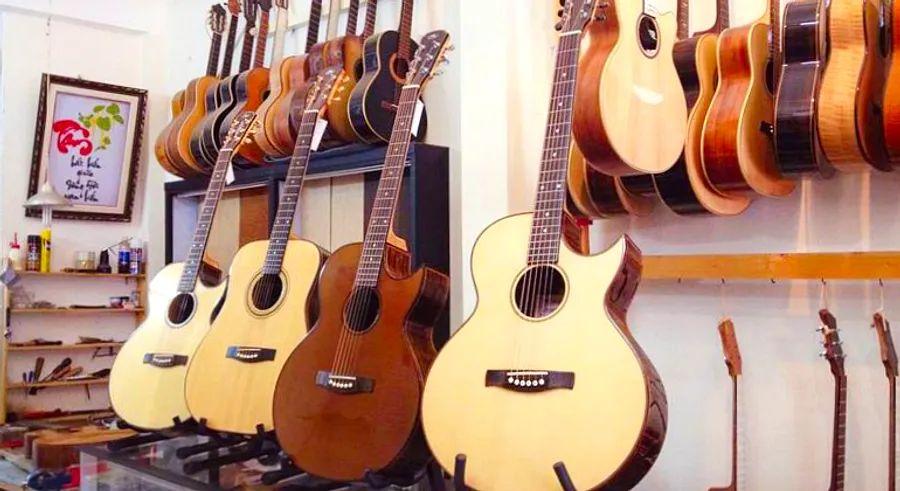 Cover Image for The soulful melodies of Ho Chi Minh City's legendary 'Guitar Street'