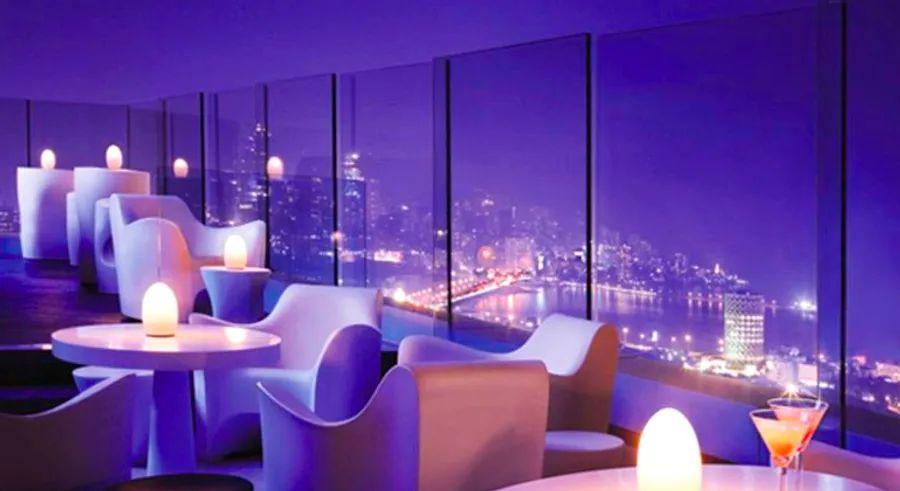 Cover Image for Mumbai’s top 7 spots to dance, drink, and party