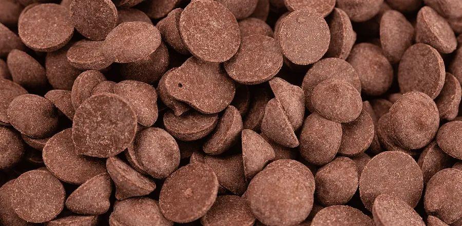 Cover Image for What Are Carob Chips — And How Do They Differ From Chocolate Chips?