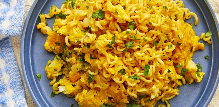 Cover Image for I asked college students to share their favorite 2-ingredient dinner ideas.
