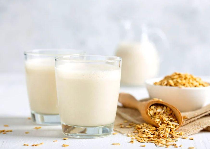 Cover Image for What Is Oat Milk? Here's What You Should Know