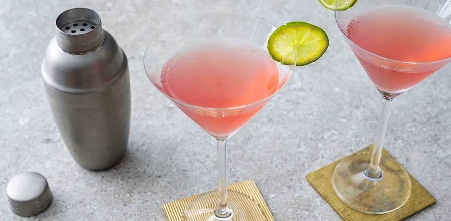 Cover Image for What Is Cointreau and How Can You Use It?