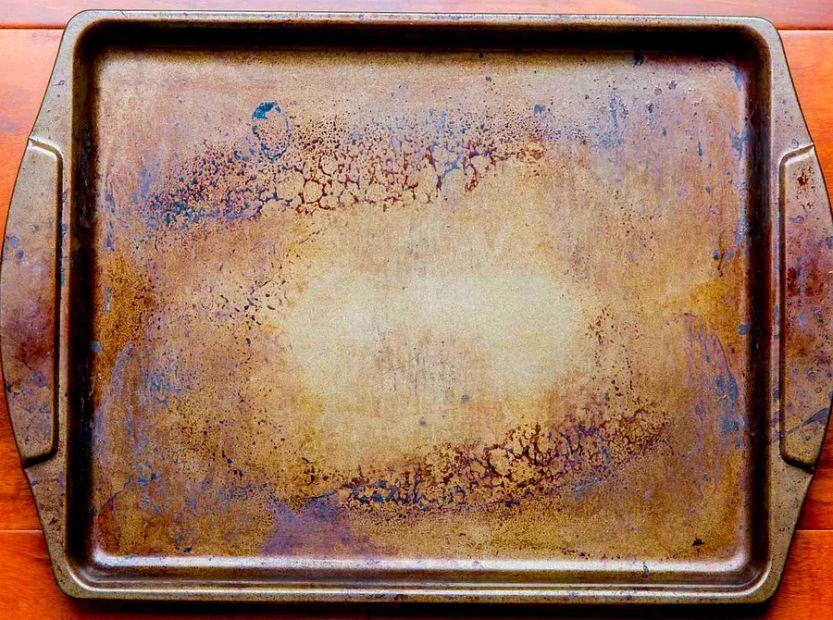 Cover Image for How to Restore Stubbornly Dirty Sheet Pans