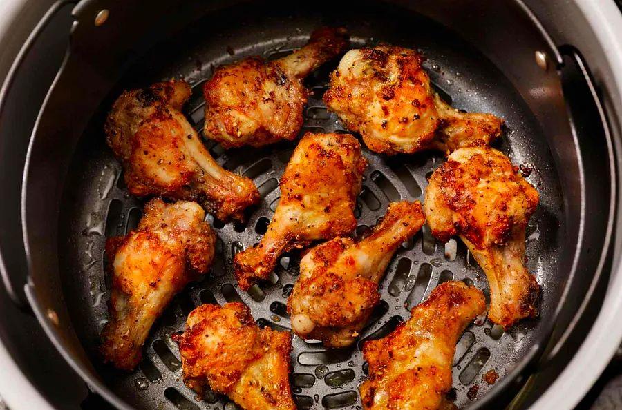 Cover Image for How to Properly Clean Your Air Fryer