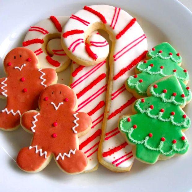 Cover Image for 13 Fun and Festive Ideas for Decorating Christmas Cookies