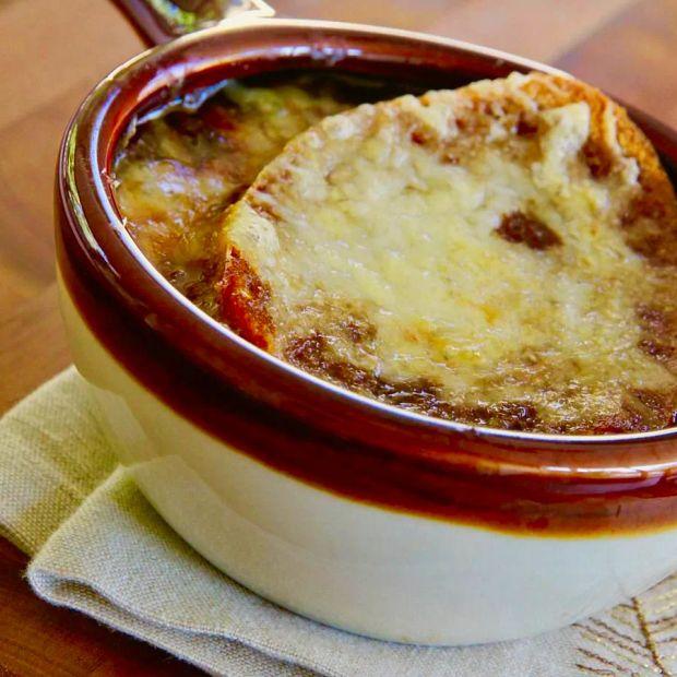 Cover Image for Learn how to recreate restaurant-quality French Onion Soup in your own kitchen.