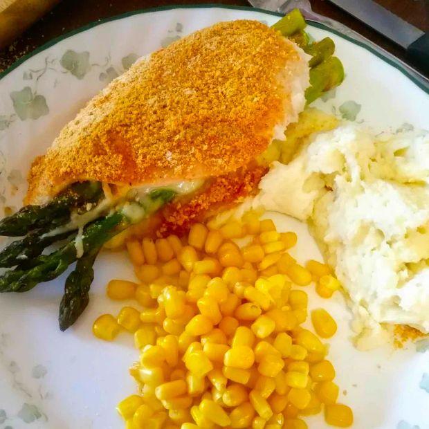 Cover Image for Chicken Breasts Stuffed with Asparagus and Mozzarella