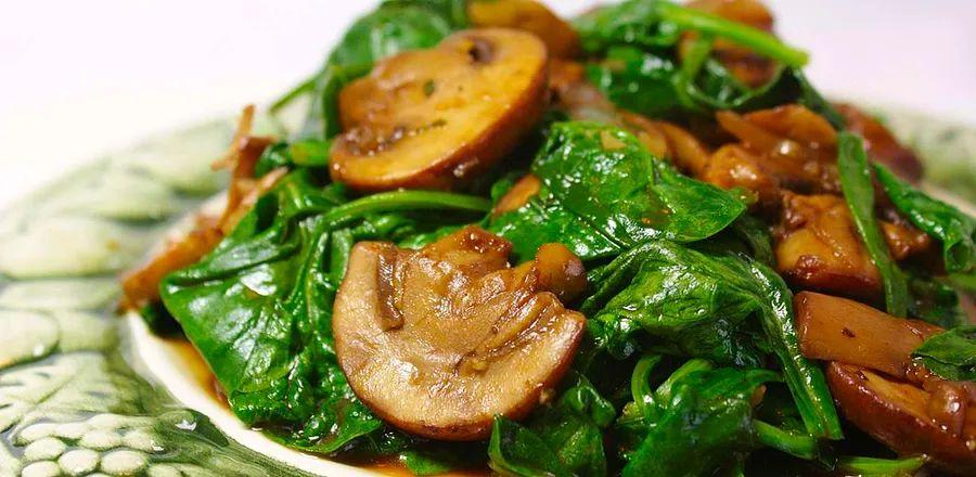 Cover Image for Sautéed Mushrooms and Spinach with an Italian Flair