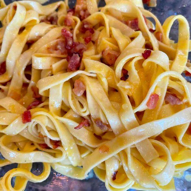Cover Image for Creamy Fettuccine Carbonara