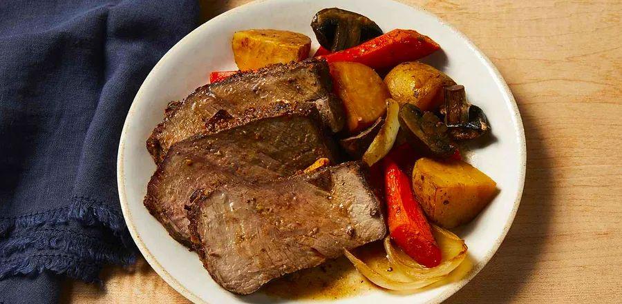 Cover Image for Garlic and Paprika Top Sirloin Roast