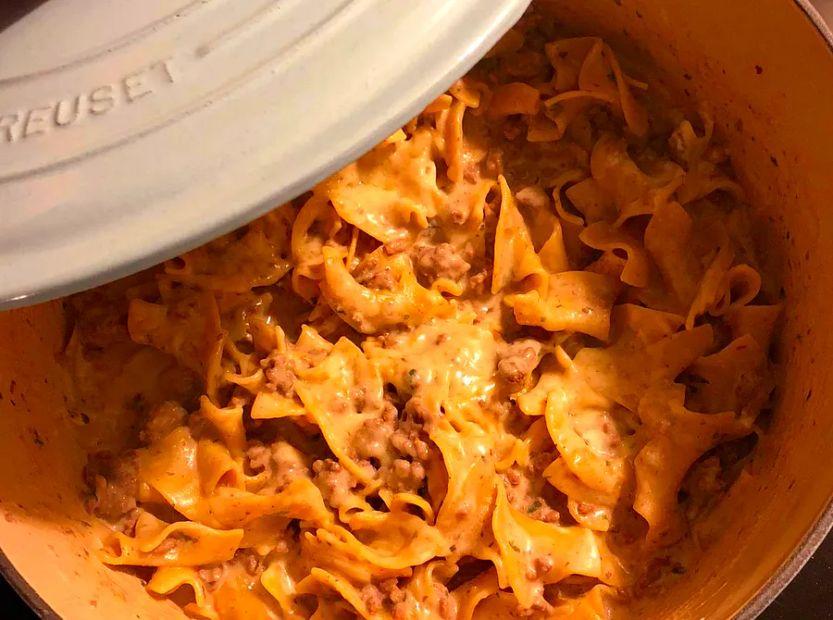 Cover Image for Quick One-Pot Ground Beef Stroganoff