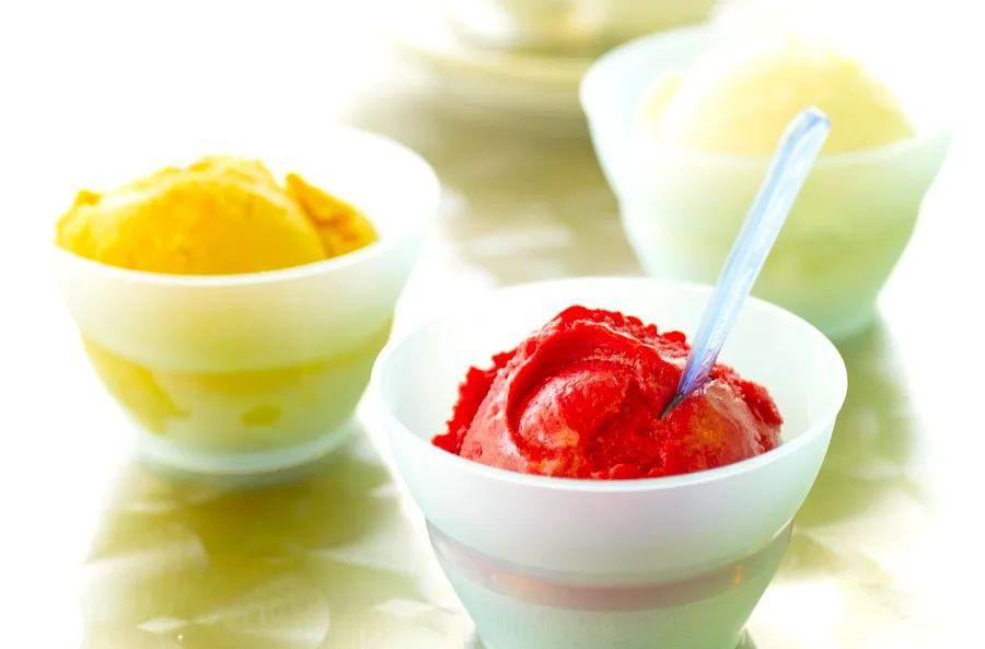 Cover Image for How Do Sorbet, Sherbet, and Sherbert Differ?