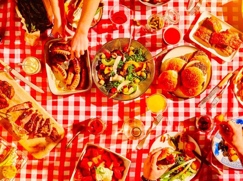 Cover Image for How to Keep Your Potluck Safe from Food Poisoning