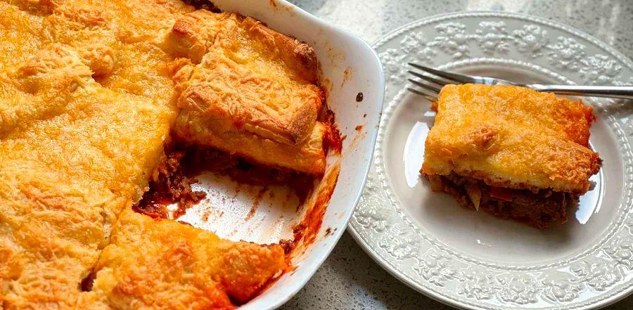 Cover Image for This 5-Ingredient Casserole My Mom Makes Always Disappears First at the Tailgate