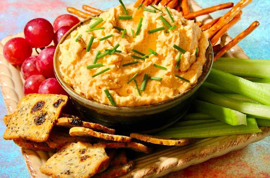 Cover Image for What is Pub Cheese?