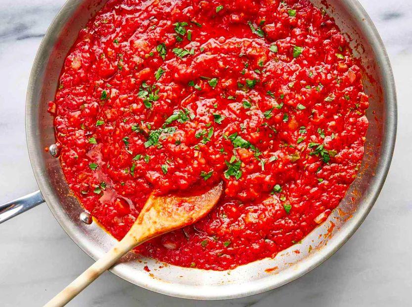 Cover Image for Marinara vs. Pasta Sauce: How Are They Different?