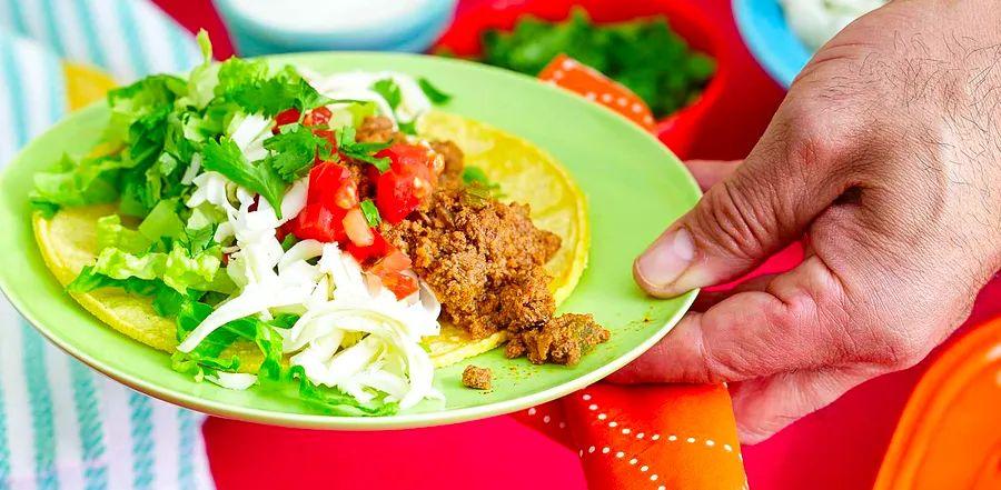 Cover Image for Struggling with spice? Discover why some people find foods fiery while others don’t even flinch.