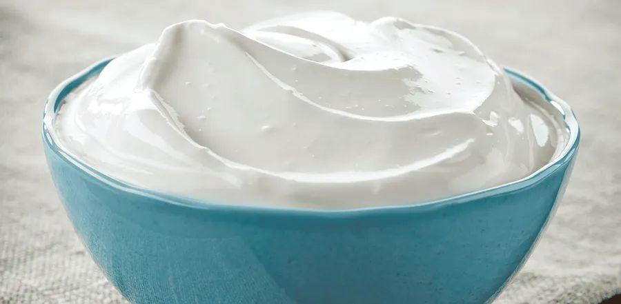 Cover Image for 10 Perfect Sour Cream Substitutes for Every Recipe