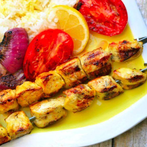 Cover Image for 12 Essential Persian Dishes to Include in Your Weeknight Meals