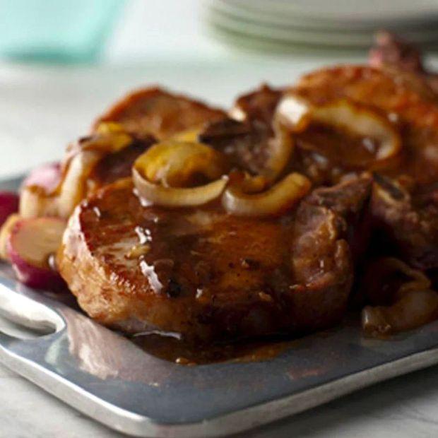 Cover Image for Swanson's Tender Smothered Pork Chops