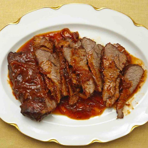 Cover Image for A Classic Hanukkah Feast