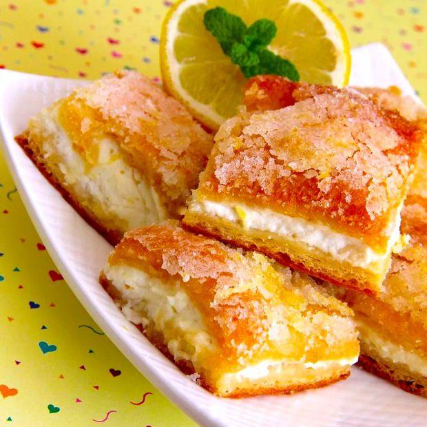 Cover Image for 15 Simple Desserts You Can Make with Crescent Rolls