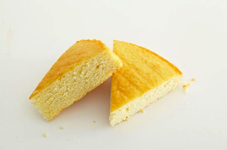 Cover Image for How to Fix a Dry Cake: Expert Tips from Pastry Chefs