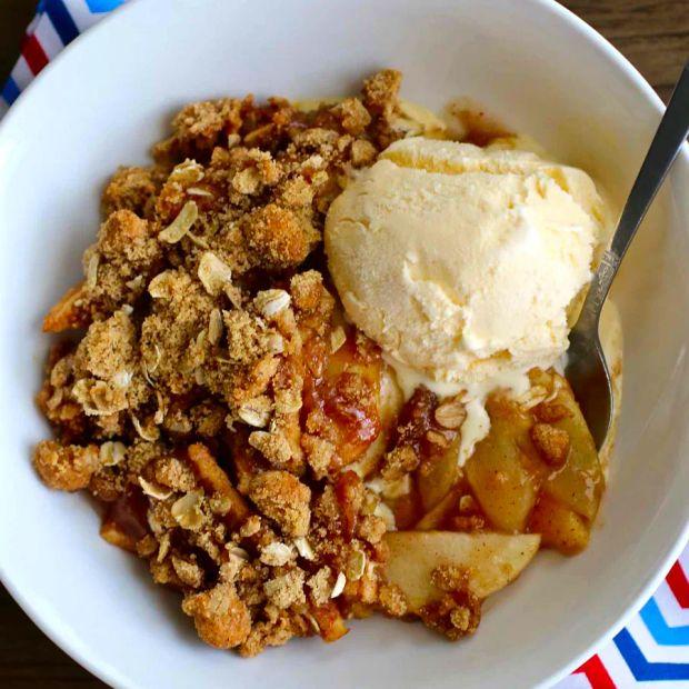 Cover Image for How to Make Simple Fruit Crisps