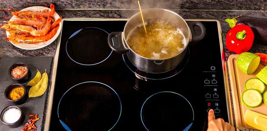 Cover Image for What Exactly Is an Induction Cooktop?