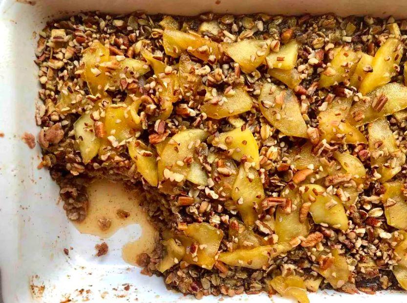 Cover Image for Apple Pie Baked Oatmeal: The Ultimate Treat for Yourself This Week