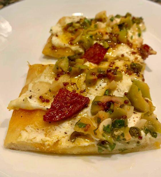 Cover Image for Lasagna Flatbread Pizza