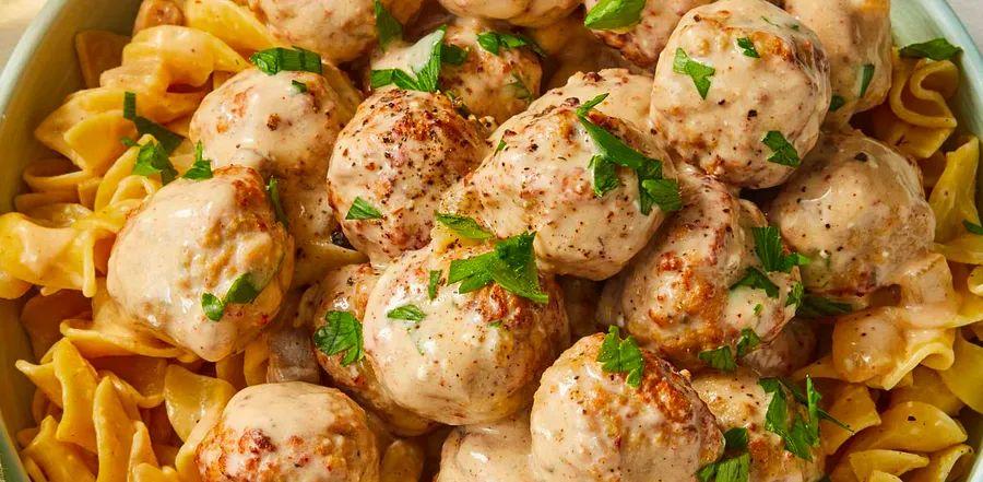 Cover Image for Simple Slow Cooker Swedish Meatballs