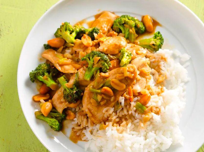 Cover Image for Thai Peanut Chicken Delight