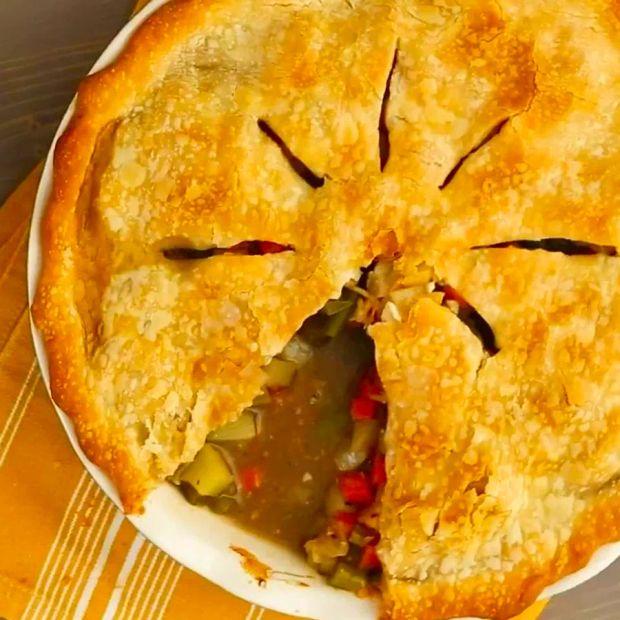 Cover Image for Vegetarian Pot Pie Delight