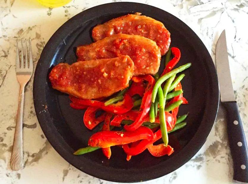 Cover Image for Simple Baked BBQ Pork Chops