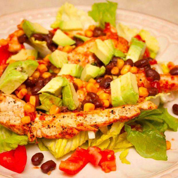 Cover Image for Zesty Chicken Fiesta Salad