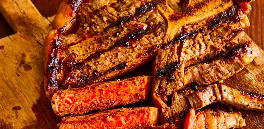 Cover Image for Perfectly Grilled Porterhouse Steak