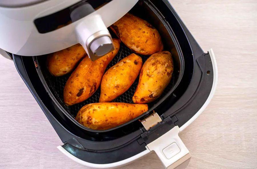 Cover Image for A Guide to Air Frying Vegetables (Even the Ones You Actually Want to Eat)