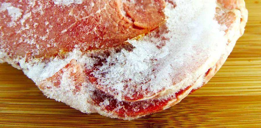 Cover Image for Is It Safe to Consume Food with Freezer Burn?