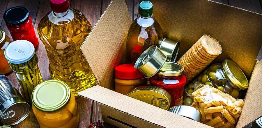 Cover Image for Top Healthy Foods to Stock Up on for Hurricane Season