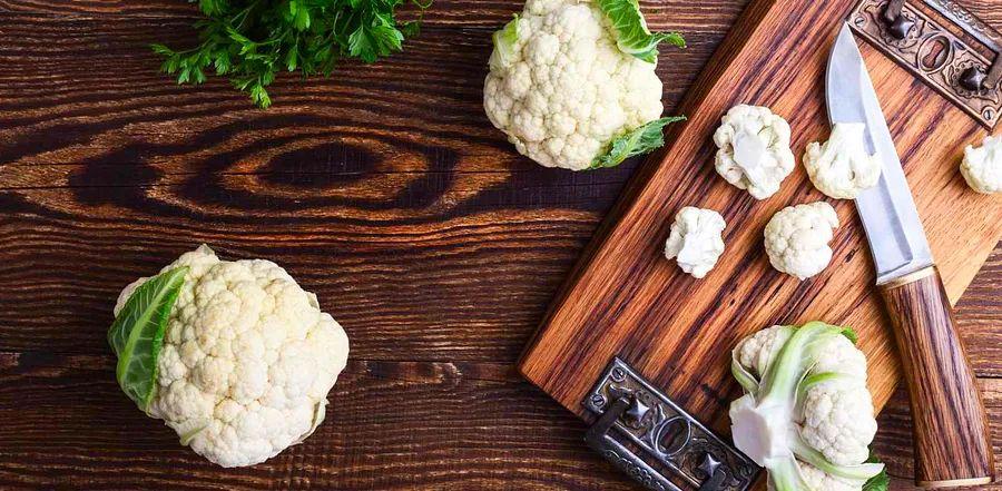 Cover Image for The Easiest Way to Cut Cauliflower, According to a Chef