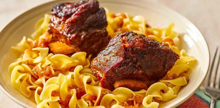 Cover Image for Easy Braised Beef Short Ribs