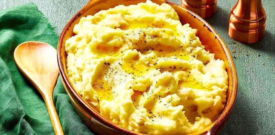 Cover Image for Why You Might Want to Think Twice Before Adding This One Ingredient to Your Mashed Potatoes