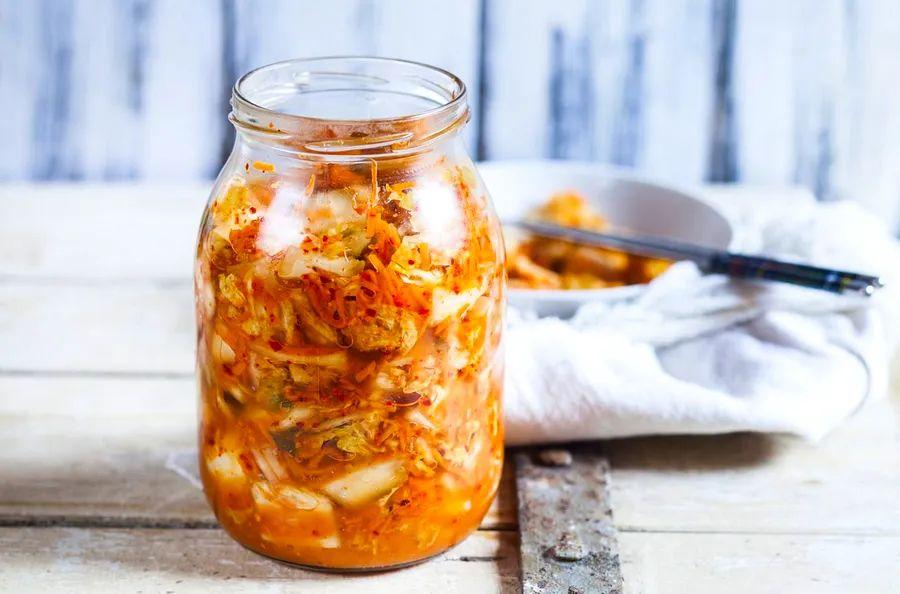 Cover Image for 10 Non-Yogurt Foods Packed with Probiotics