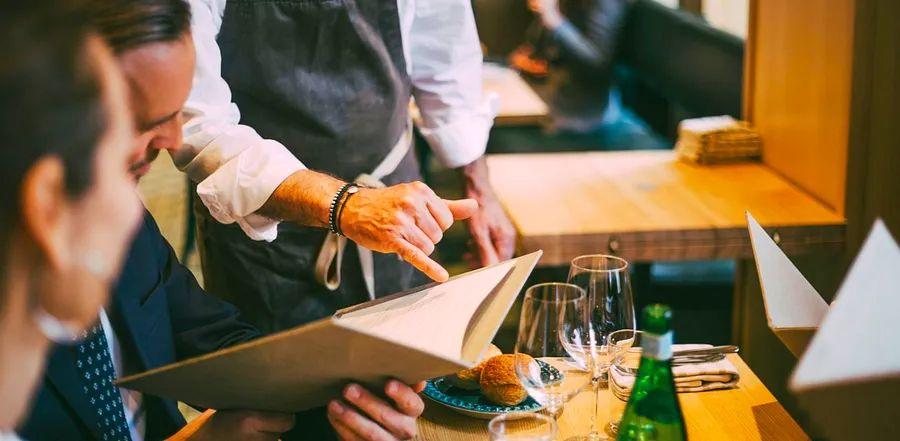 Cover Image for Common Dining Mistakes You Might Be Making at Restaurants