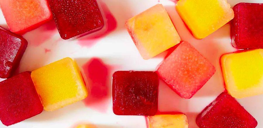Cover Image for No Ice Cube Tray? Here's a Smart Hack to Freeze Small Portions of Food