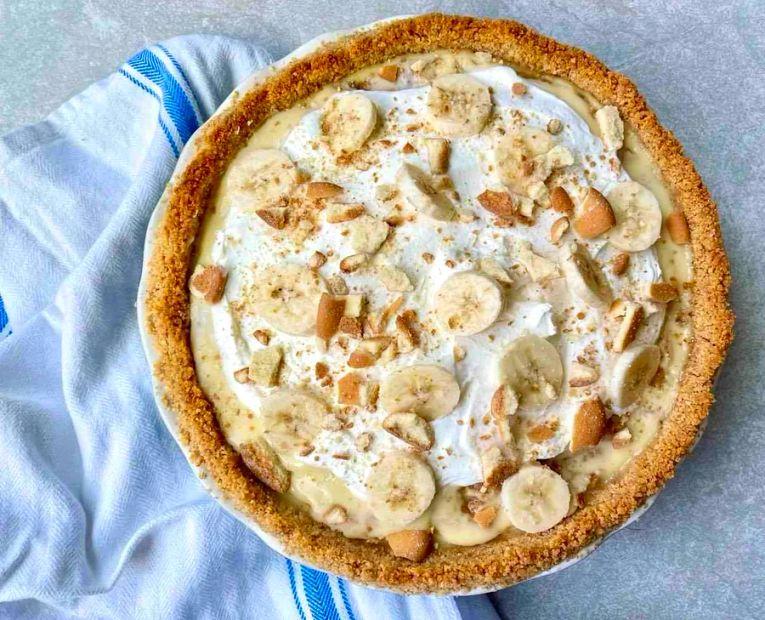 Cover Image for Peanut Butter and Banana Pudding Pie: The Ultimate Summer Fusion We’ve Been Waiting For
