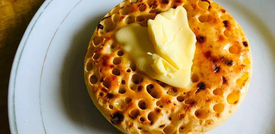Cover Image for What is a Crumpet?