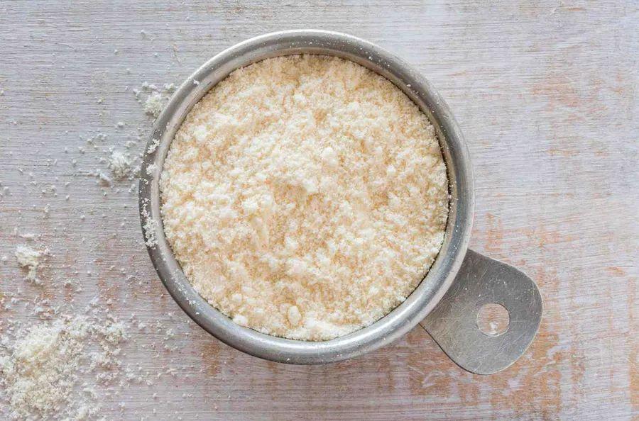Cover Image for What is Coconut Flour and How Can You Use It?